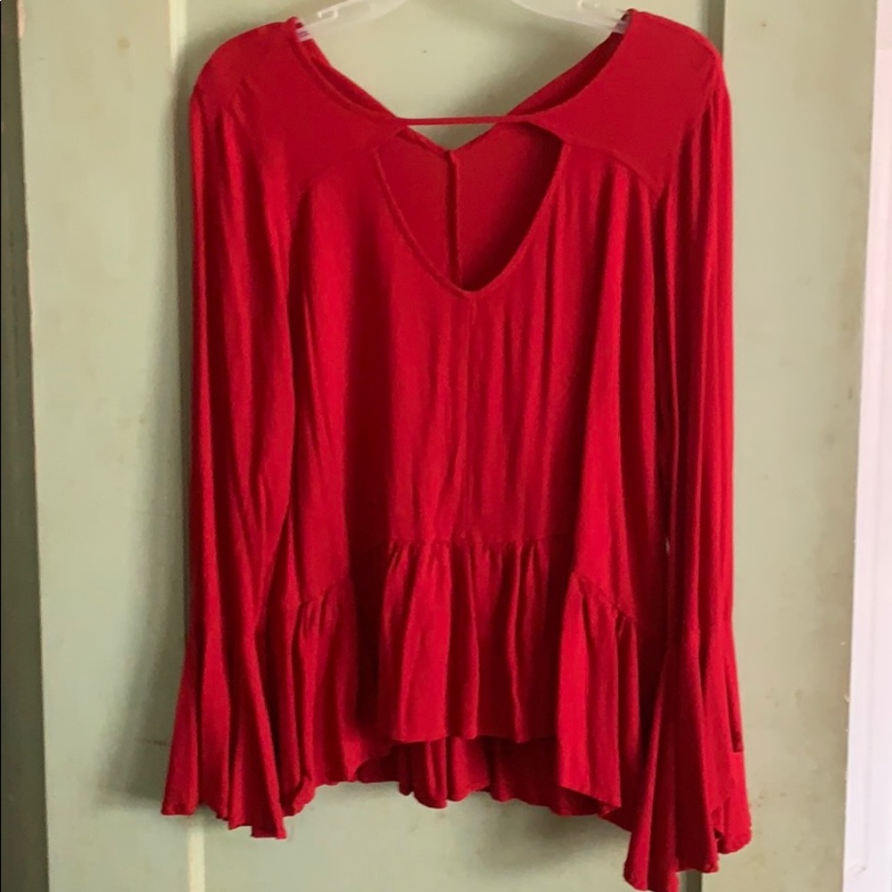 Long sleeve red top